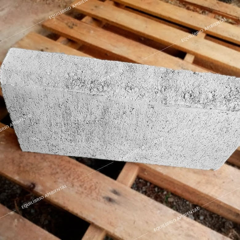 mini_guias_de_concreto_são Paulo_Atibaia_SP_ Campinas_SP.jpg