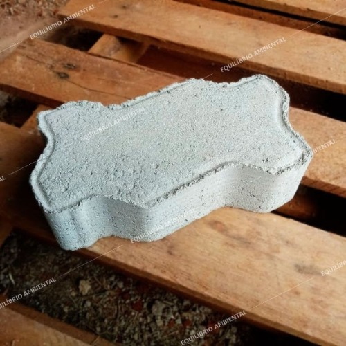 piso_16_faces_reforma_calçada_ Atibaia.jpg